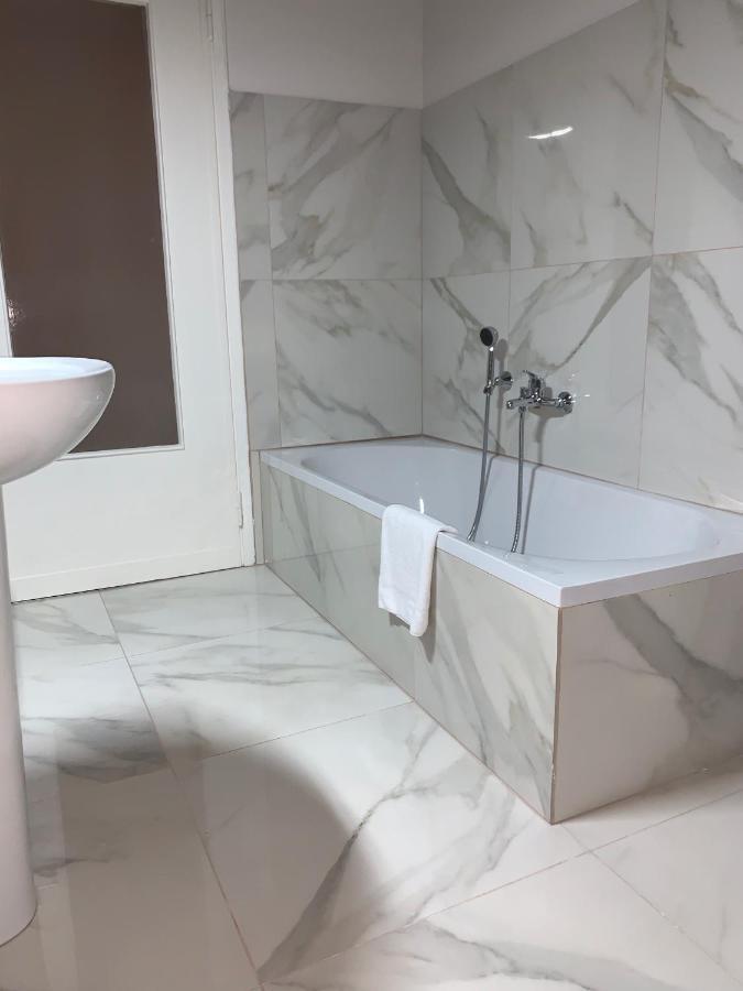 Suite Lame 37 Rental Rooms ボローニャ エクステリア 写真