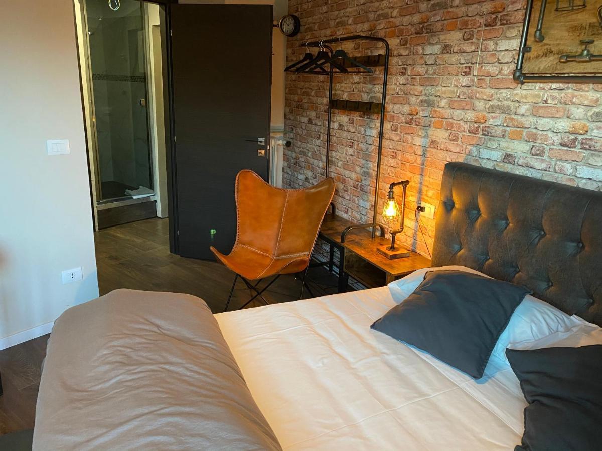Suite Lame 37 Rental Rooms ボローニャ エクステリア 写真