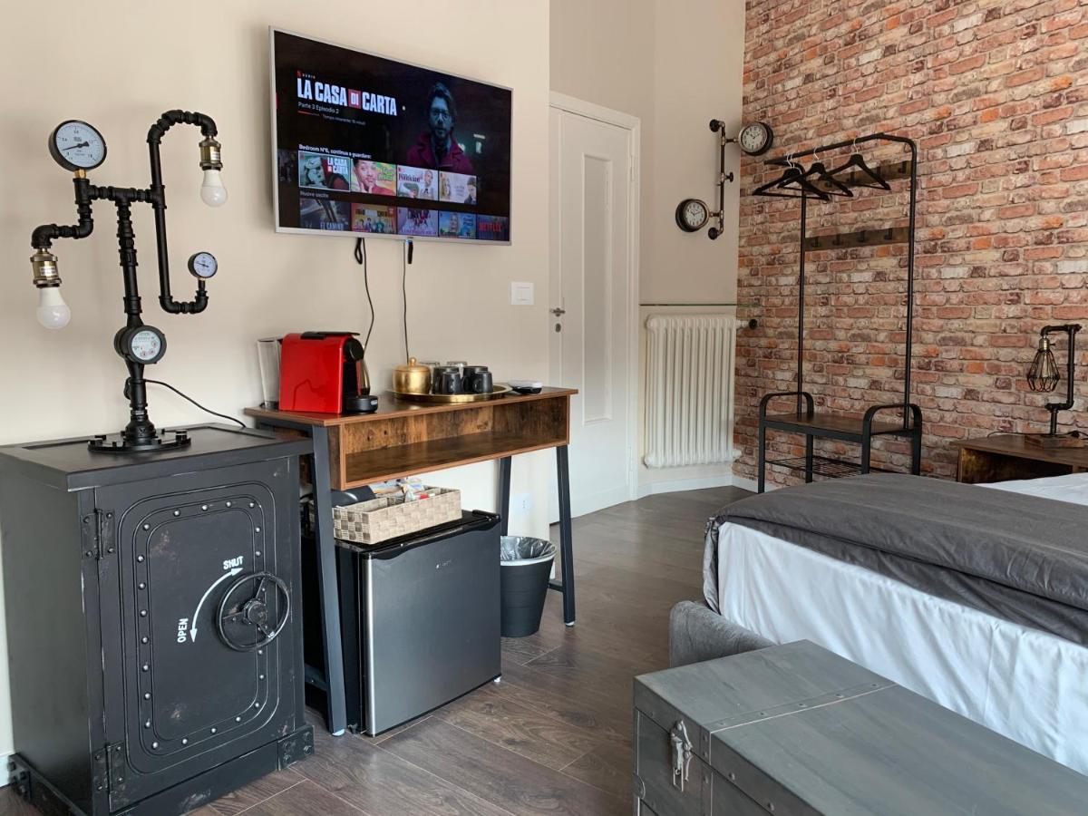 Suite Lame 37 Rental Rooms ボローニャ エクステリア 写真
